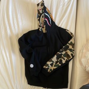 New shark zip up to your head hoodie, 2xl fits like L